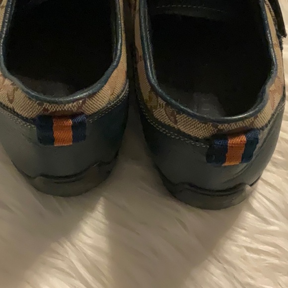 Gucci Navy and Beige Monogram Sneakers - Picture 7 of 11